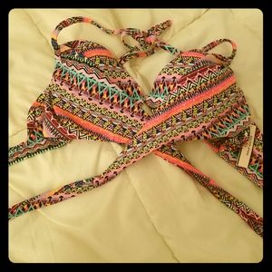 NWT Victoria's Secret criss-cross bikini top 36b